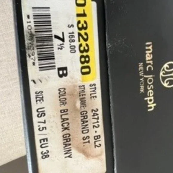 Black and Gold Shoes with Sleek Design - Picture 5 of 8